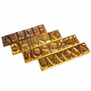 Abgebildet wird das Alphabet a – z die für eine Brennplatte gedacht sind, bei der man die einzelnen Platten individuell verschieben und oder austauschen kann. Hierbei sind verschiedene Größen auf Anfrage möglich.