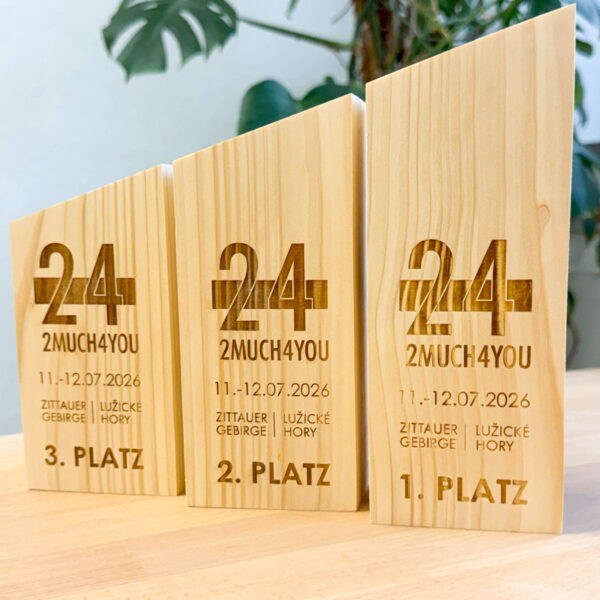 Pokale aus Holz nach Kundenwunsch